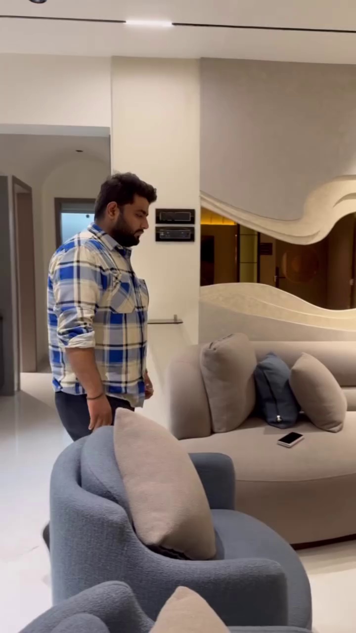 Instagram Reel reel_047